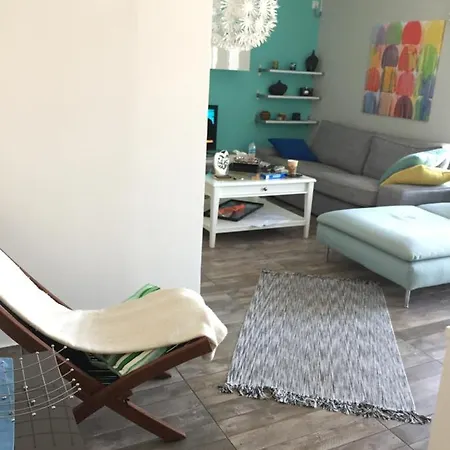 公寓 On The Beach. Walking Distance From Amenities