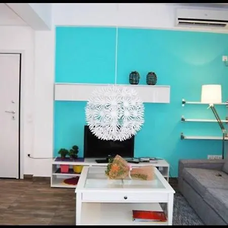 公寓 On The Beach. Walking Distance From Amenities Corinth
