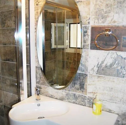 On The Beach. Walking Distance From Amenities *