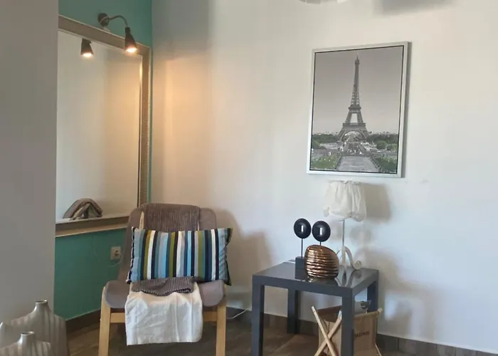 Apartamento On The Beach. Walking Distance From Amenities *